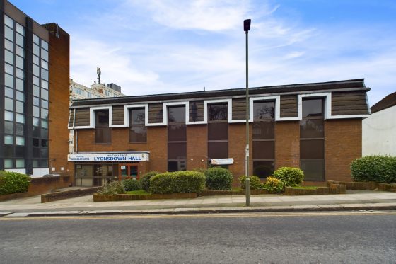 Lyonsdown Road